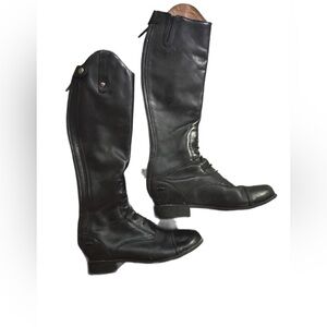 Ariat leather riding boots. Size 4